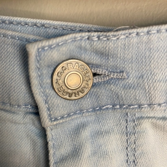 Garage Women's Light Wash Roller‎ Shorts Stretch Denim Jean Shorts Size 0 - Picture 4 of 10